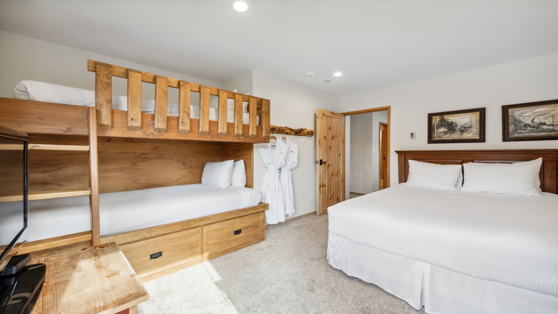 vailspa-307-4599_53288555218_o