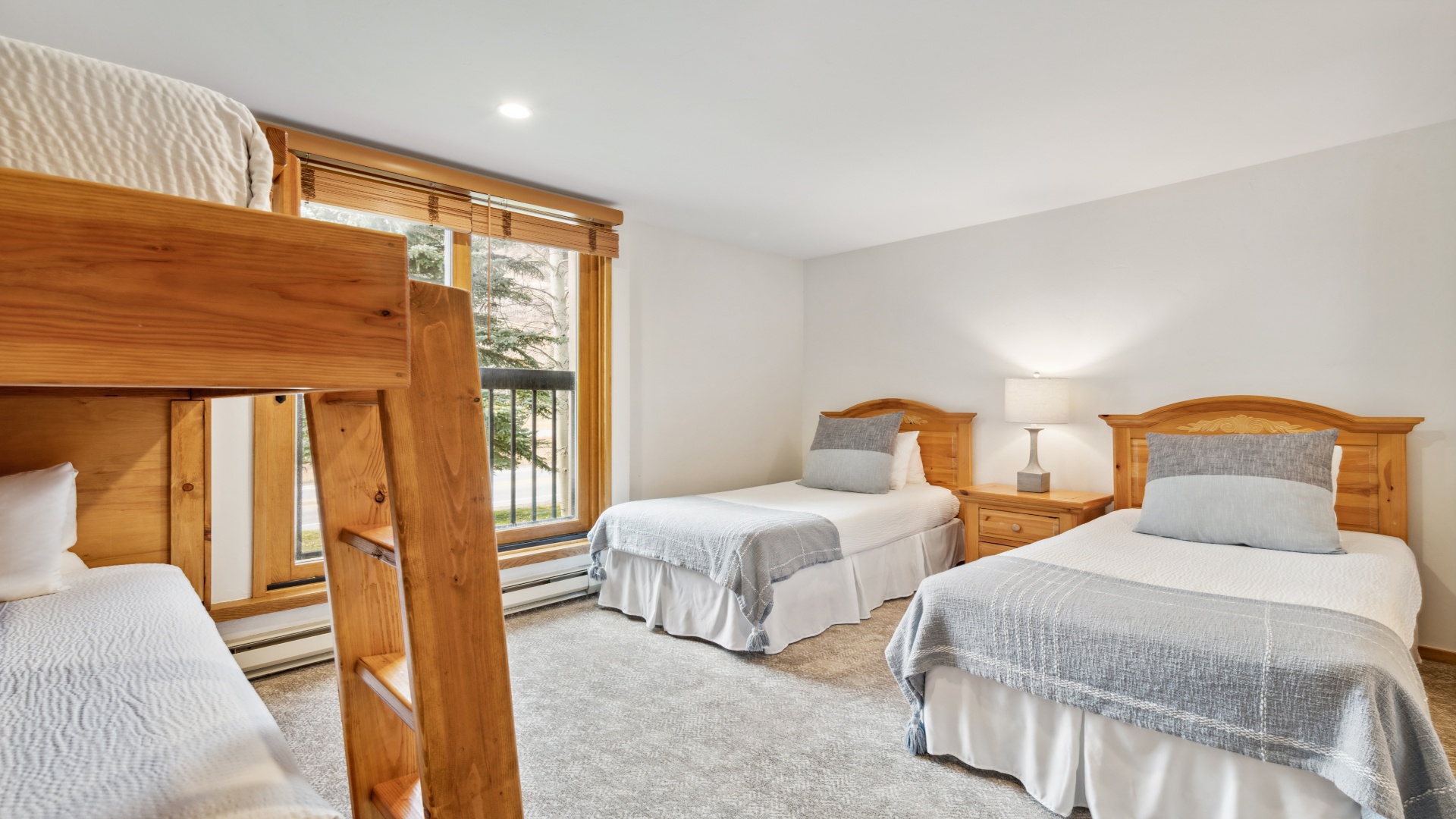 vailspa-307-4604_53288679894_o