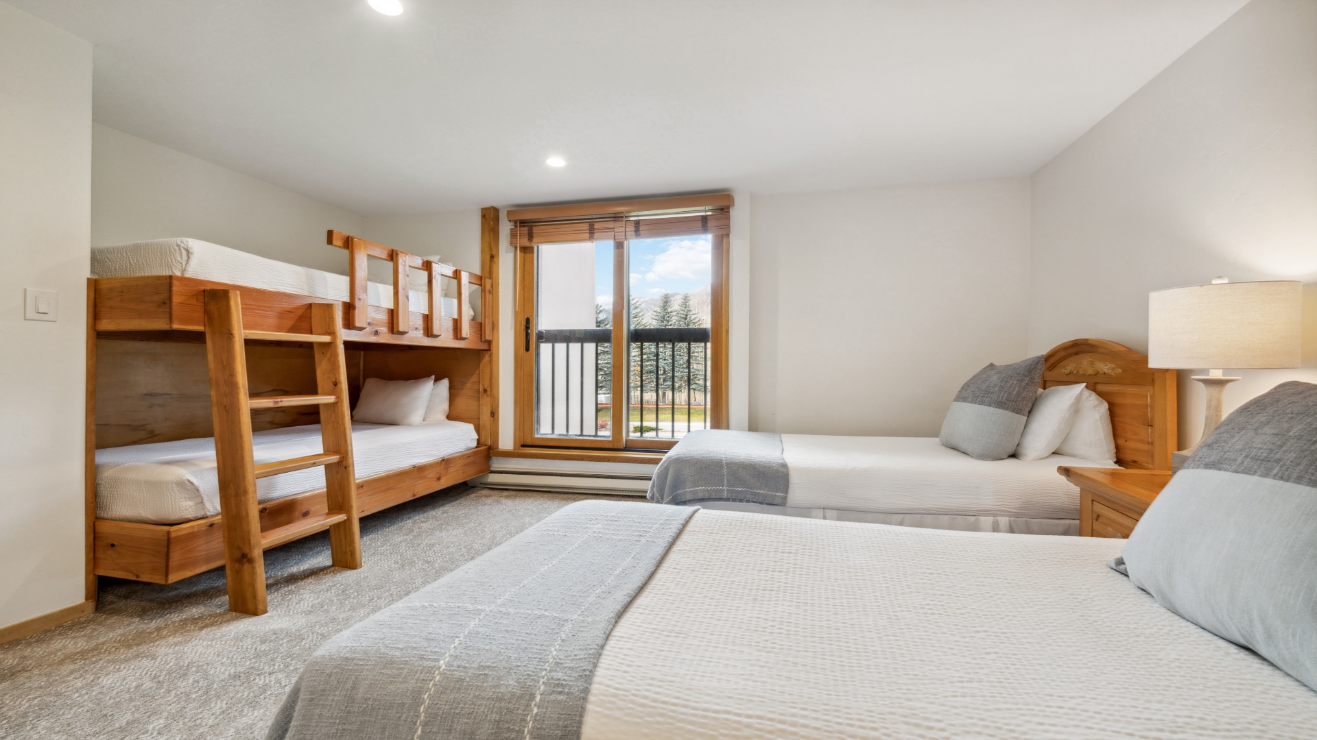 vailspa-307-4614_53288678939_o