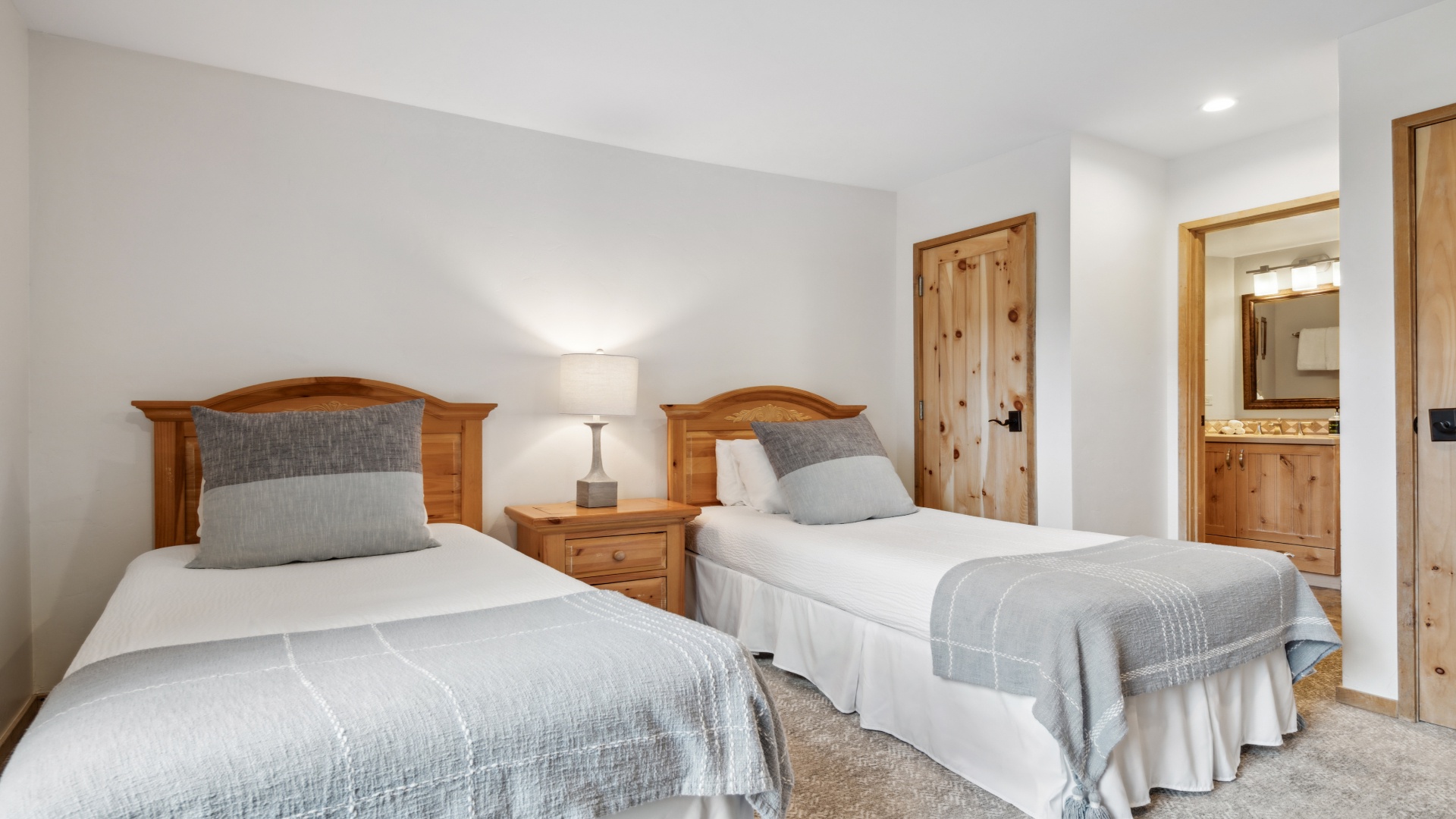 vailspa-307-4609_53287418197_o