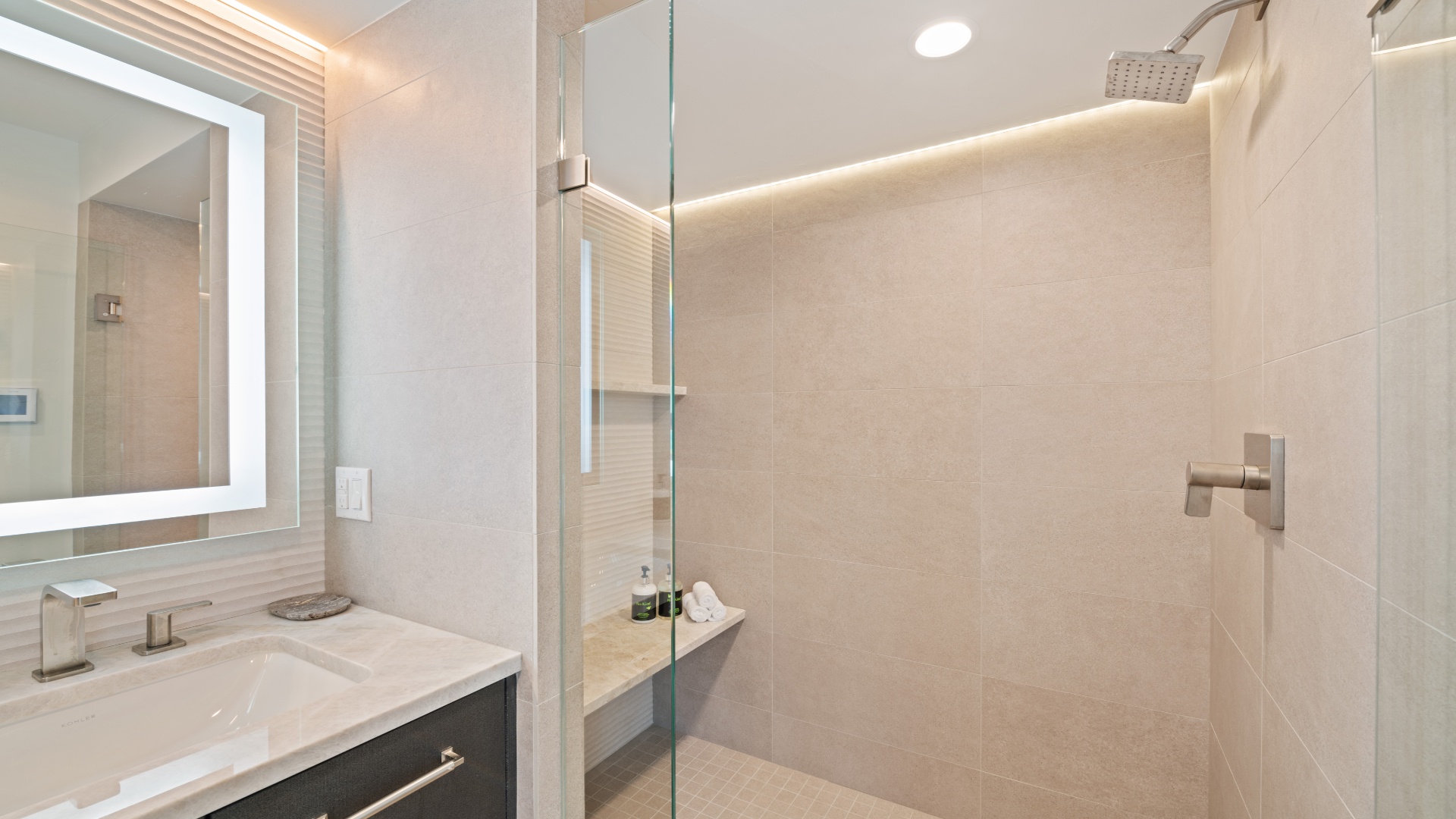 vailspa-508-2423_52697353200_o