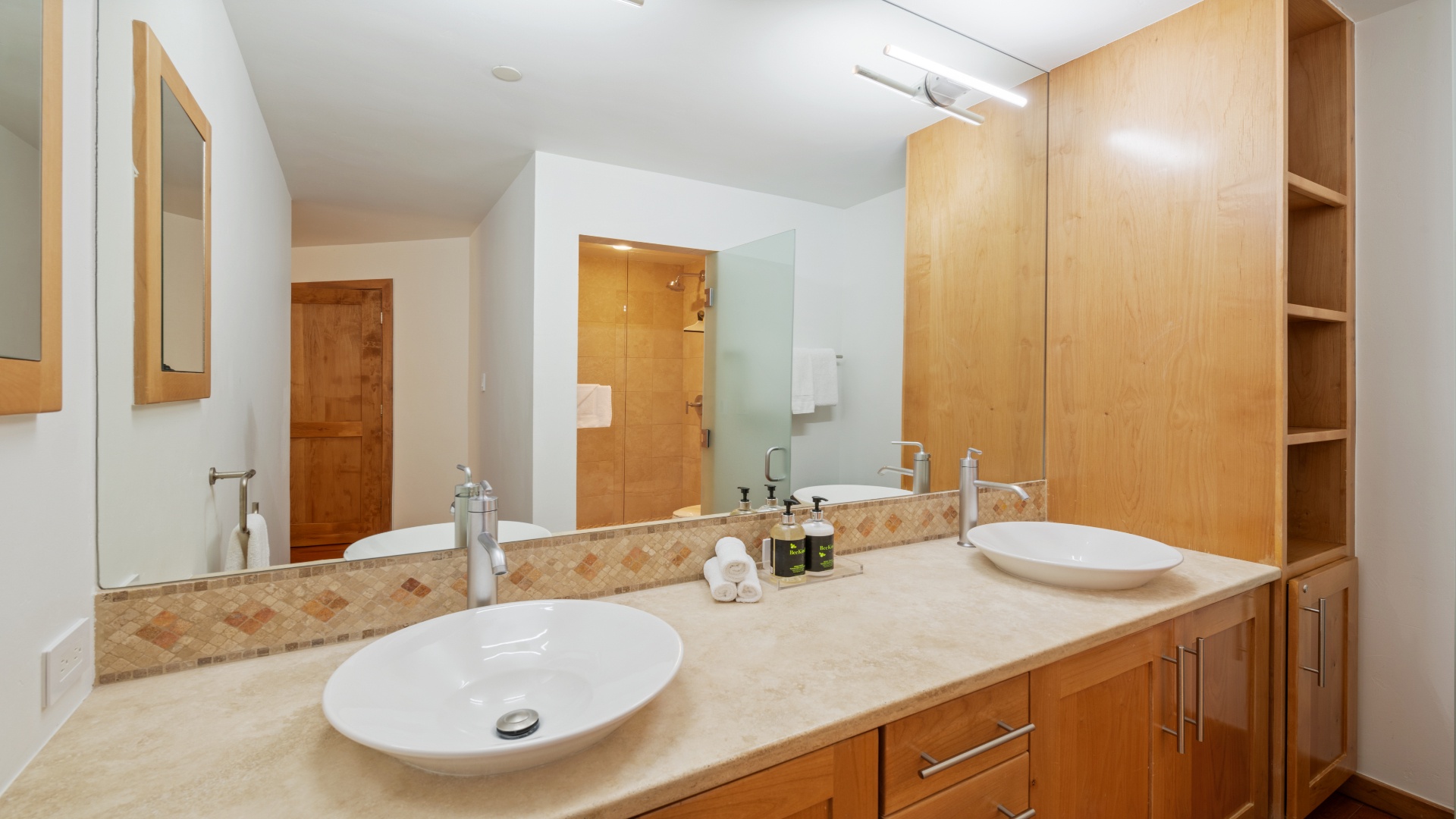 vailspa-312-9159_53397052385_o