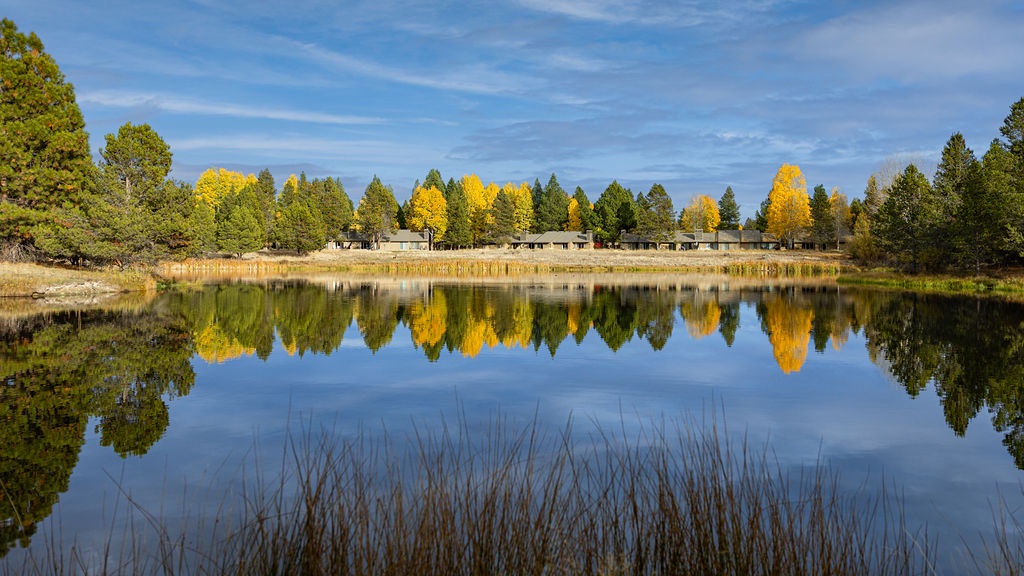 Sunriver_Fall_16x9--19