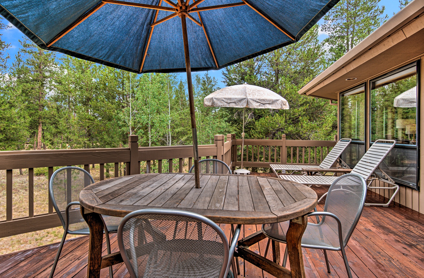 Large back deck with seating
