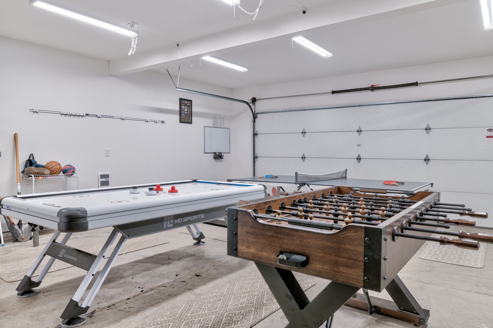 Game Room\Garage
