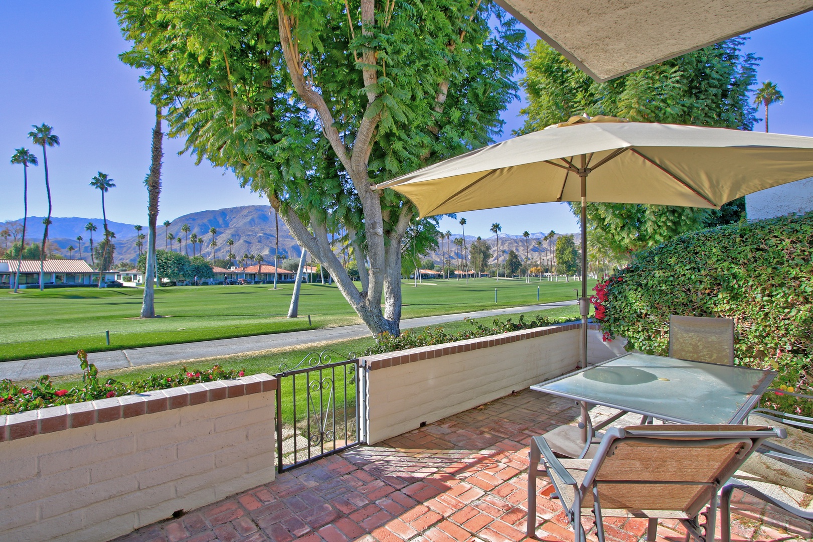 South Facing Back Patio w/Mountain Views