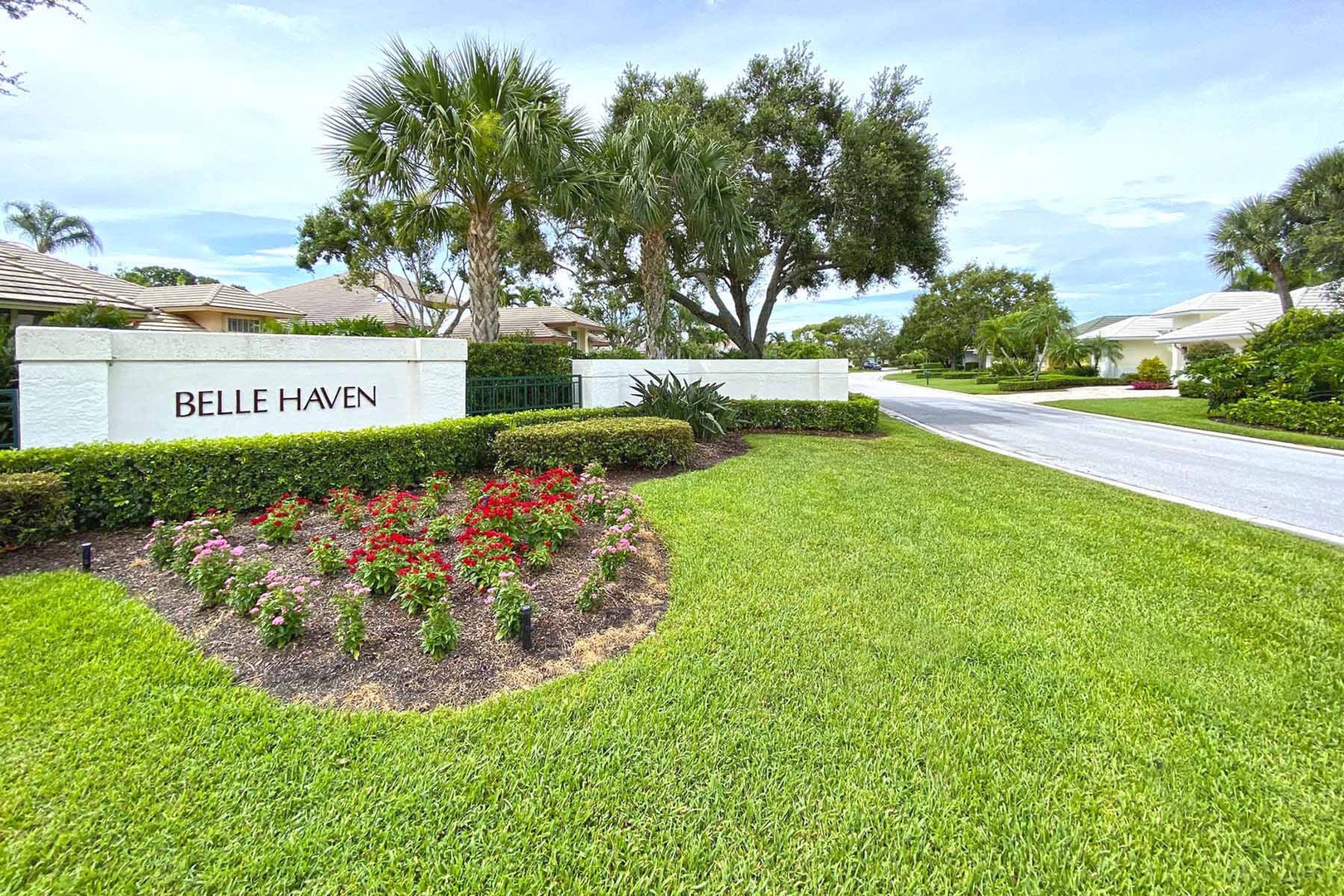 Belle Haven Neighborhood Entry Monument