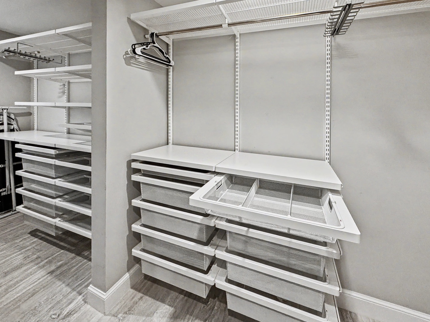Main Bedroom walk-in closet