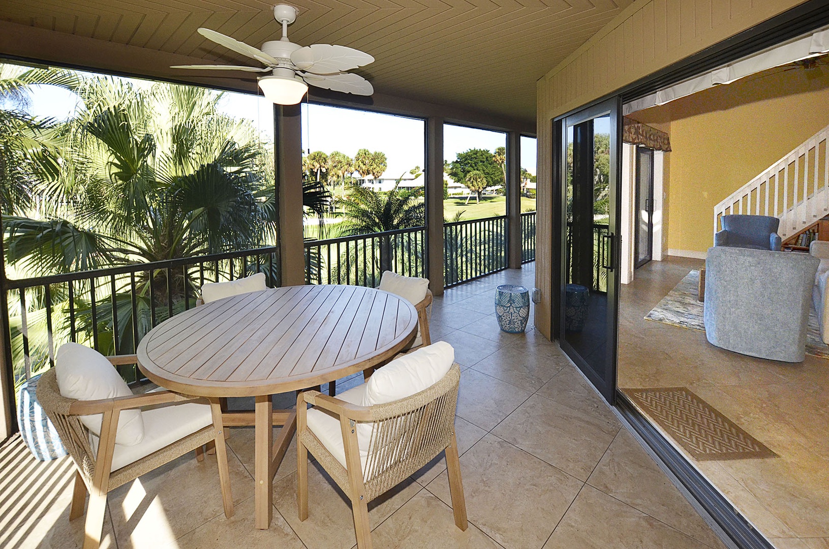 Large screened Balcony for dining & relaxing