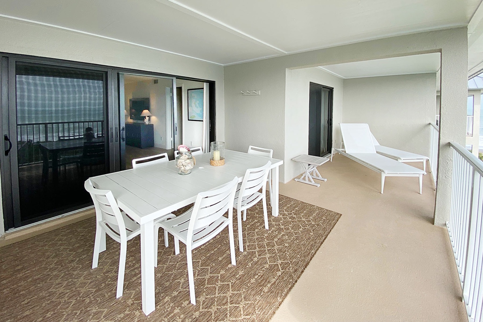 Table dining for six on Balcony