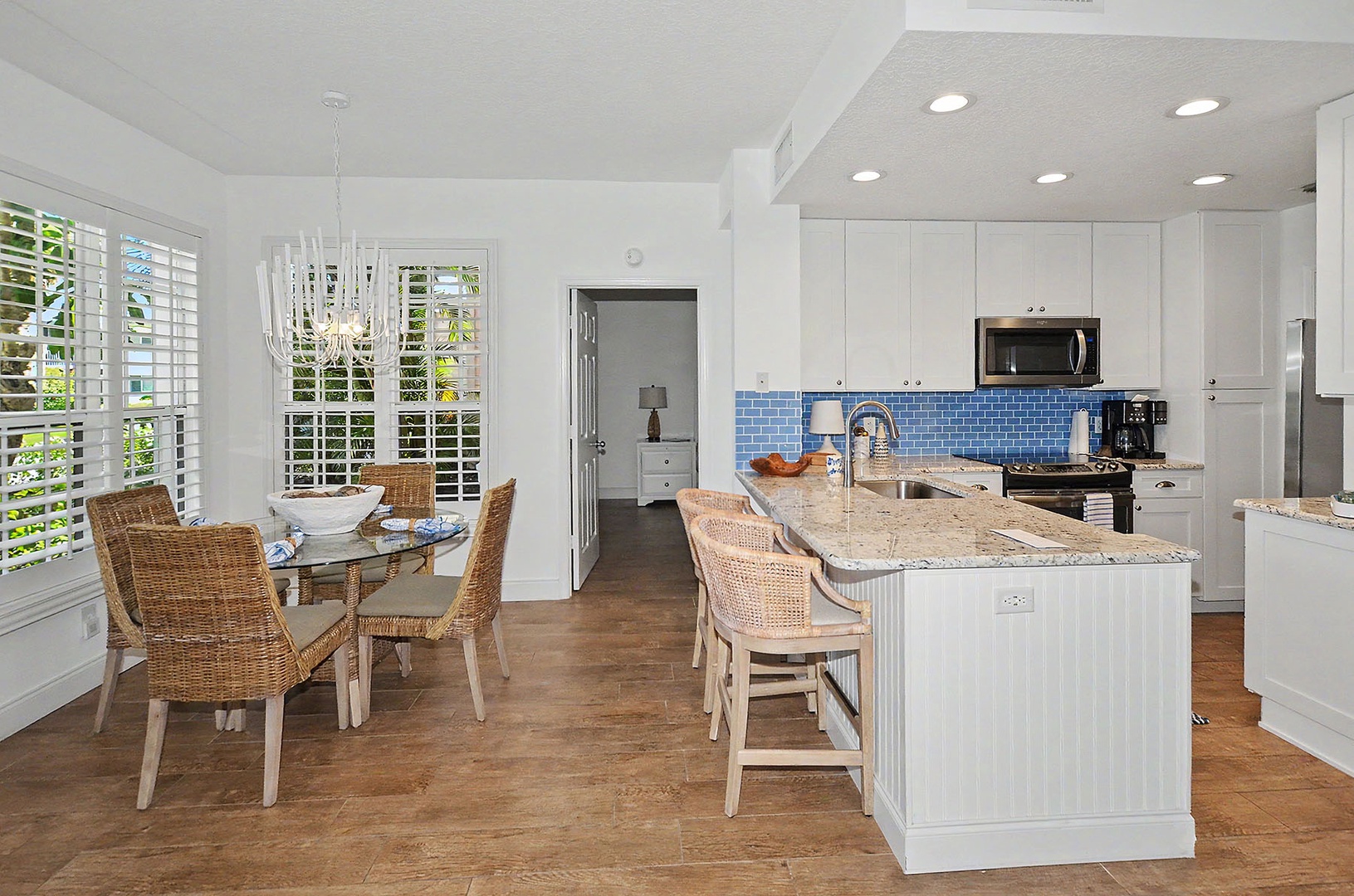Kitchen / Dining