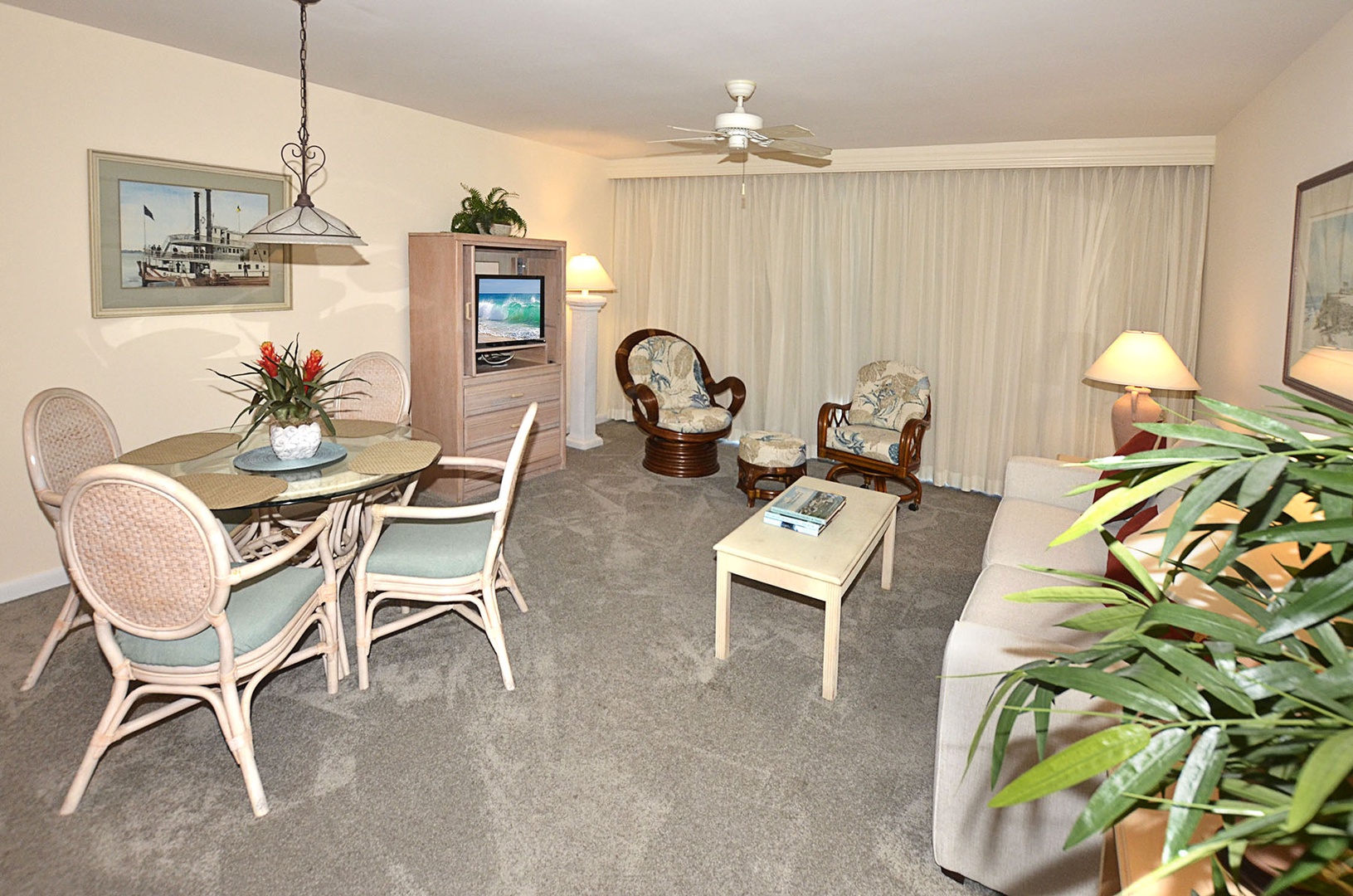 Dining / Living area