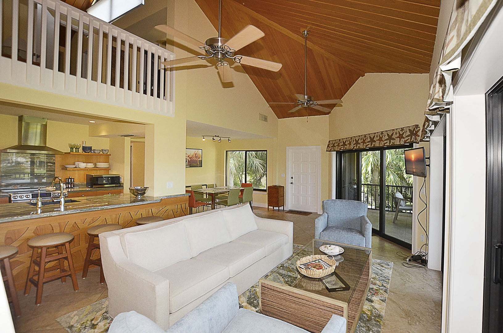 Living / Kitchen / Dining