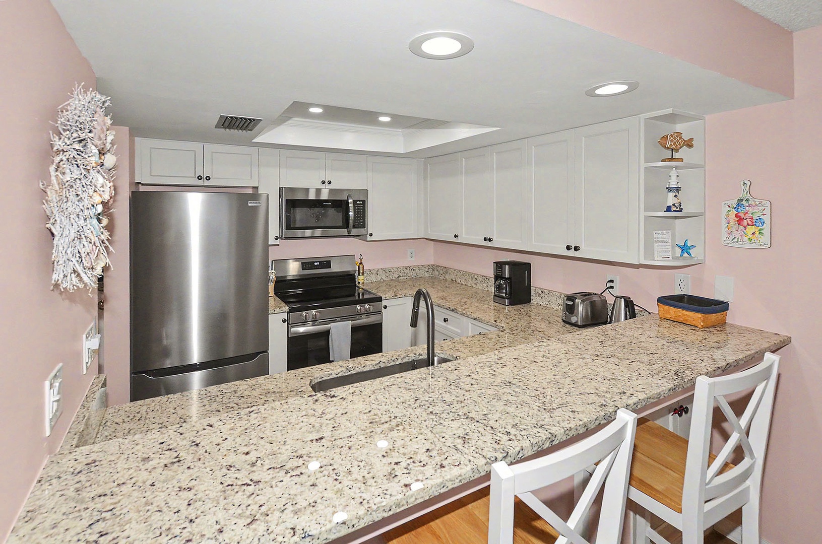 Kitchen with recessed custom lighting