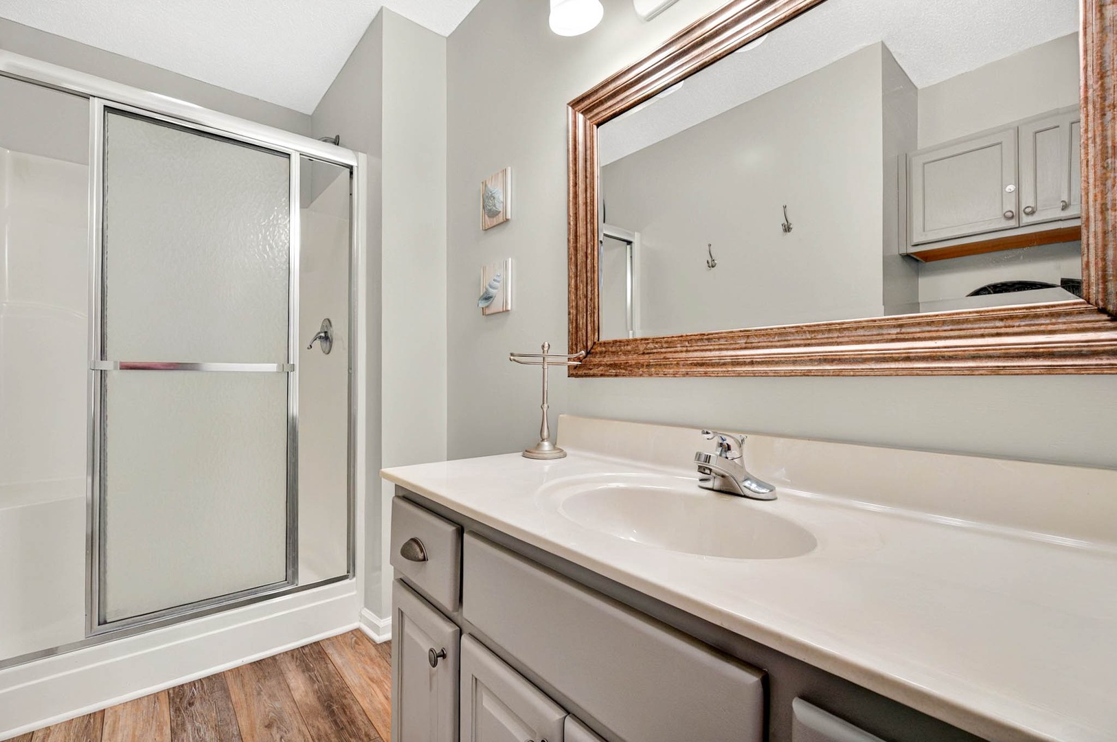 Bedroom 3 Private Bath 3-2