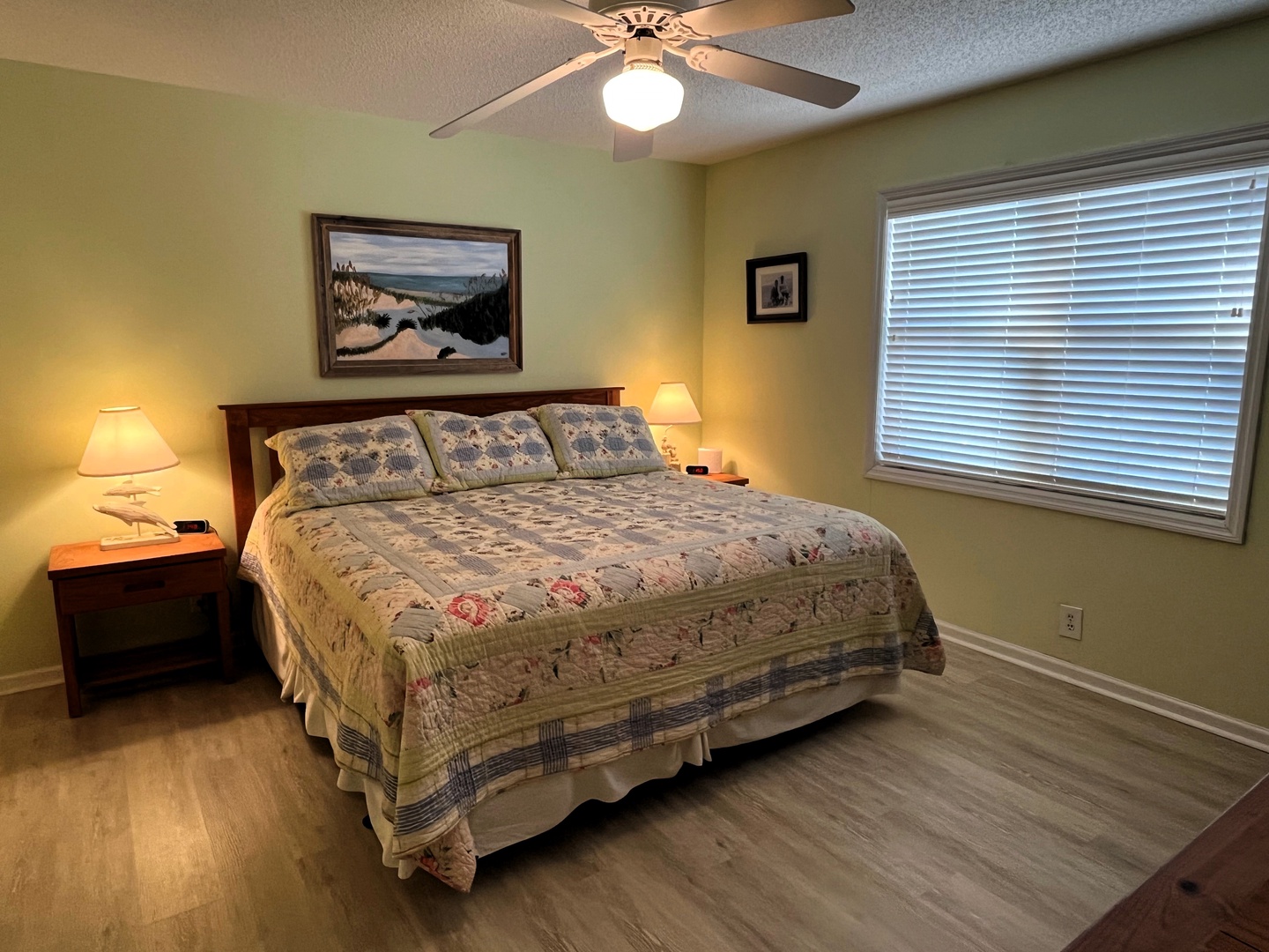 11 - bedroom 2 first level - king