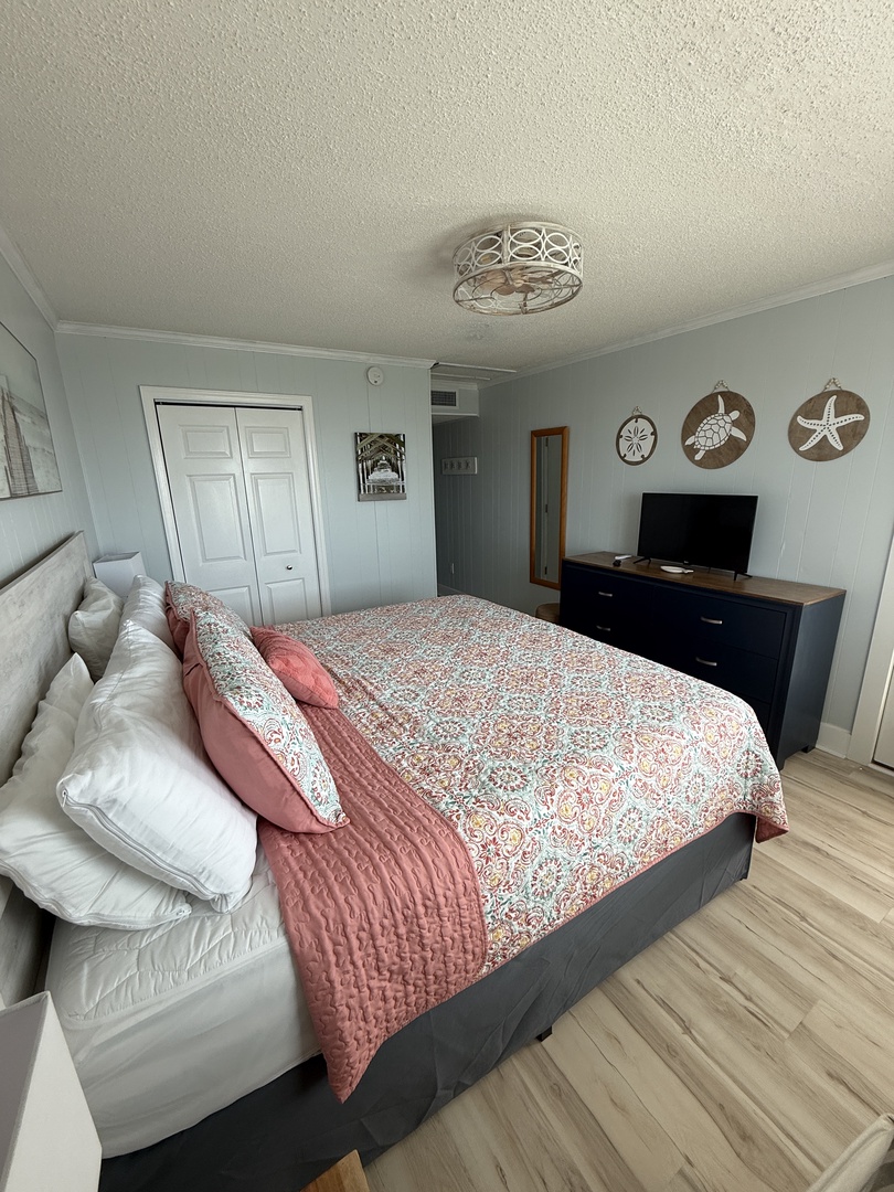 Master Bedroom King 1-2
