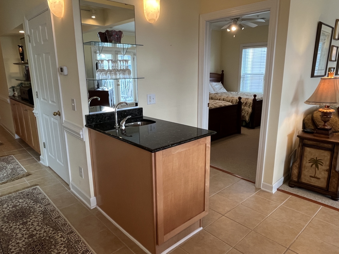 24 - wet bar