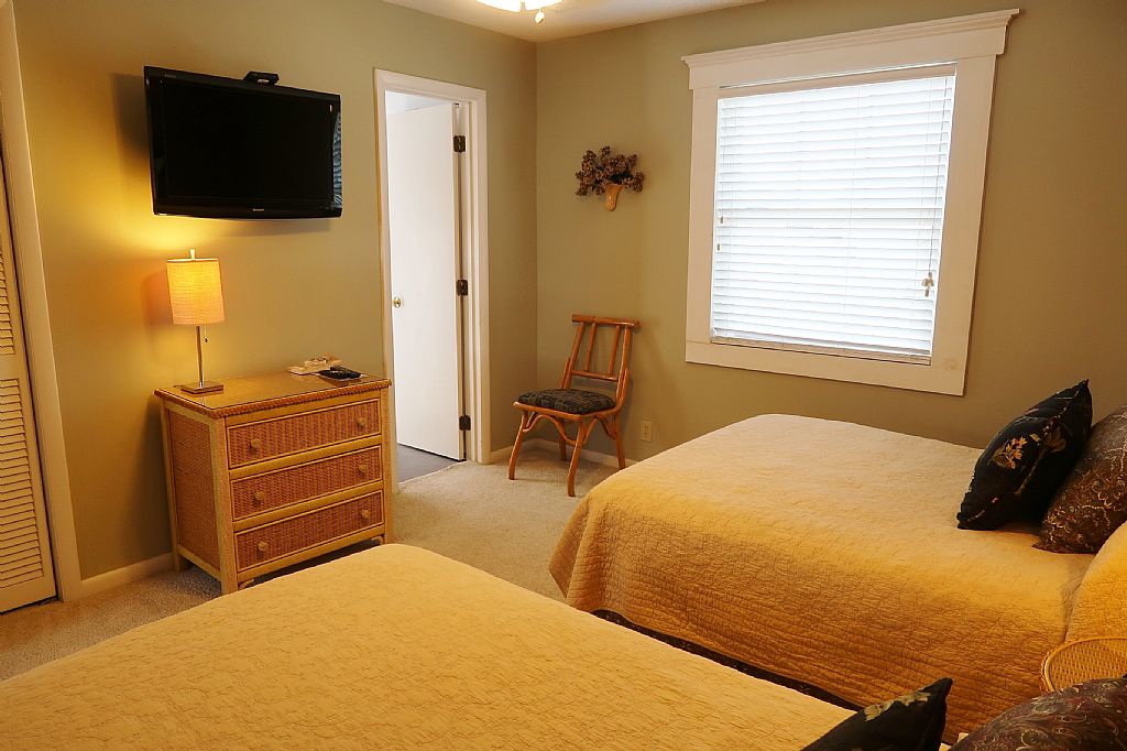 23 - bedroom 3 upstairs