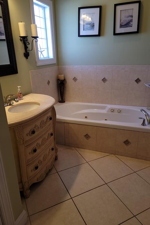 Bedroom 4 Private Bathroom