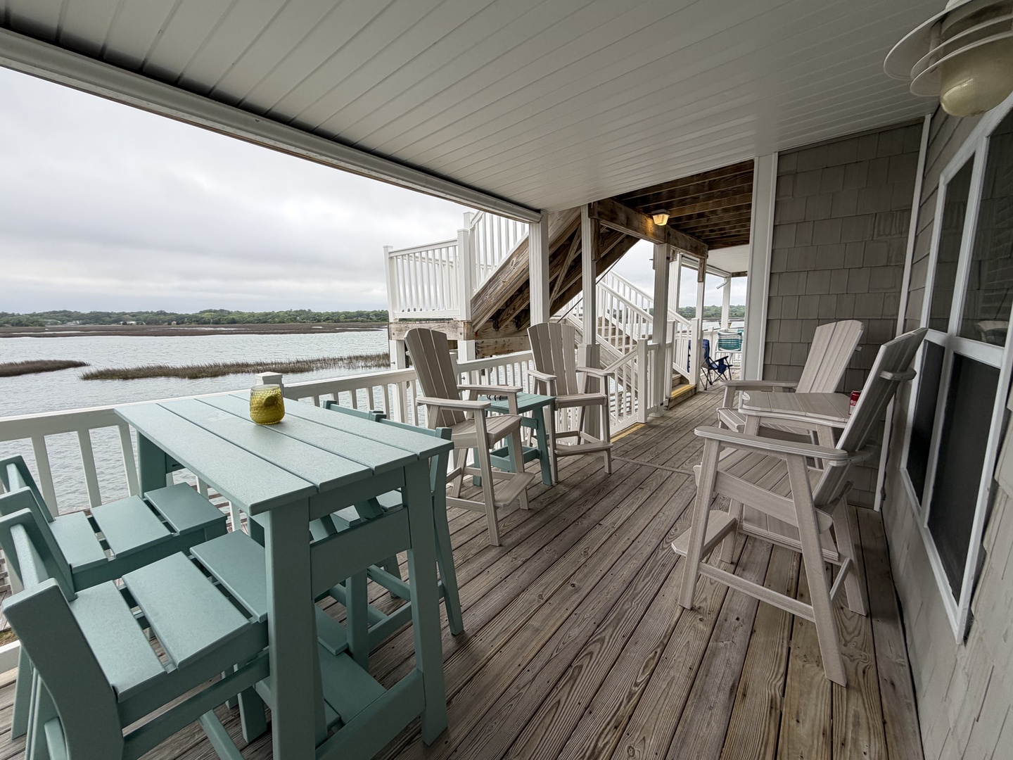 Porch dining