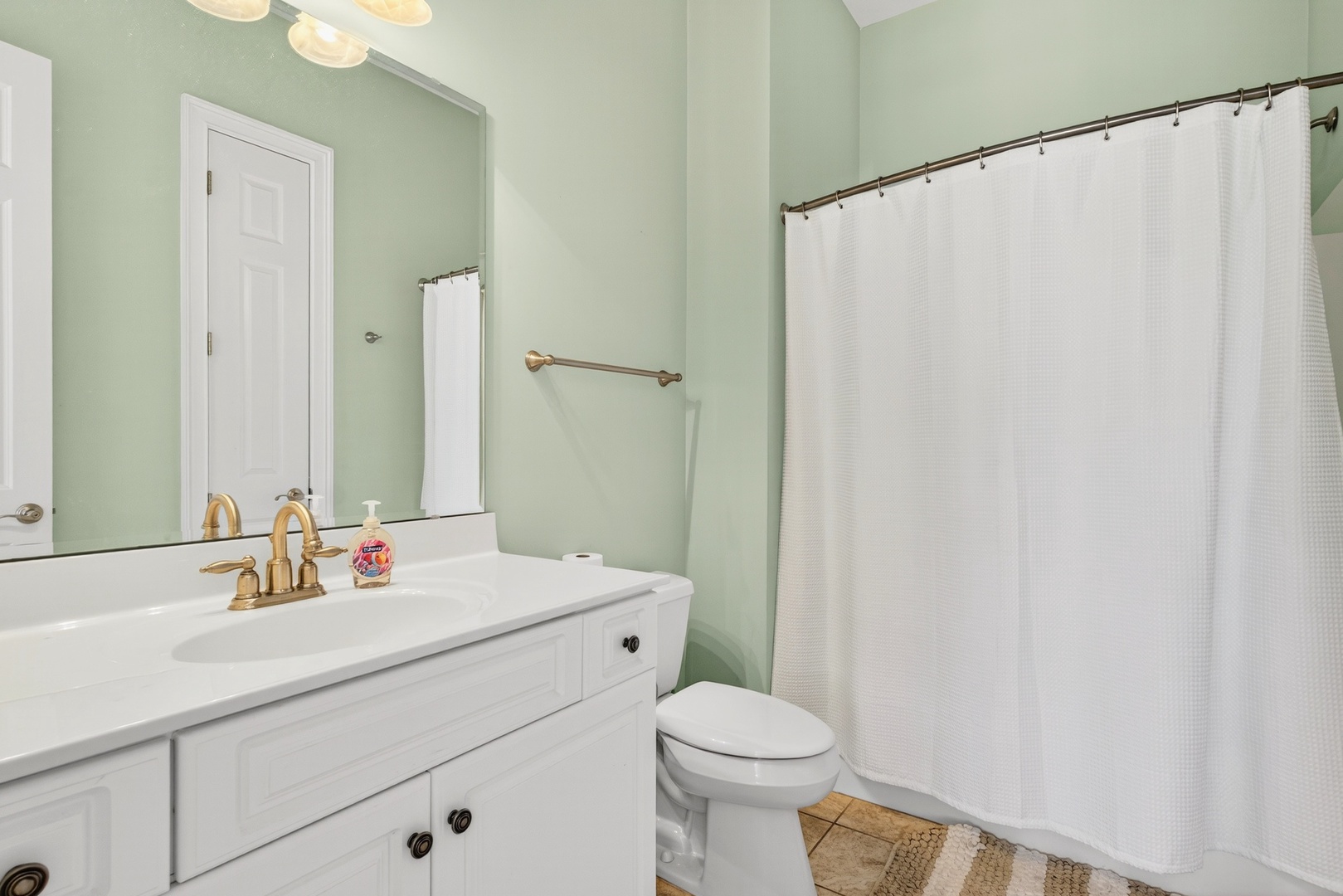 Bedroom 2 Private Tub Shower
