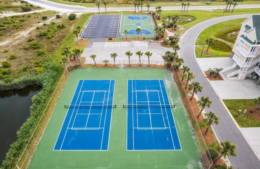tennis courts - pickleball