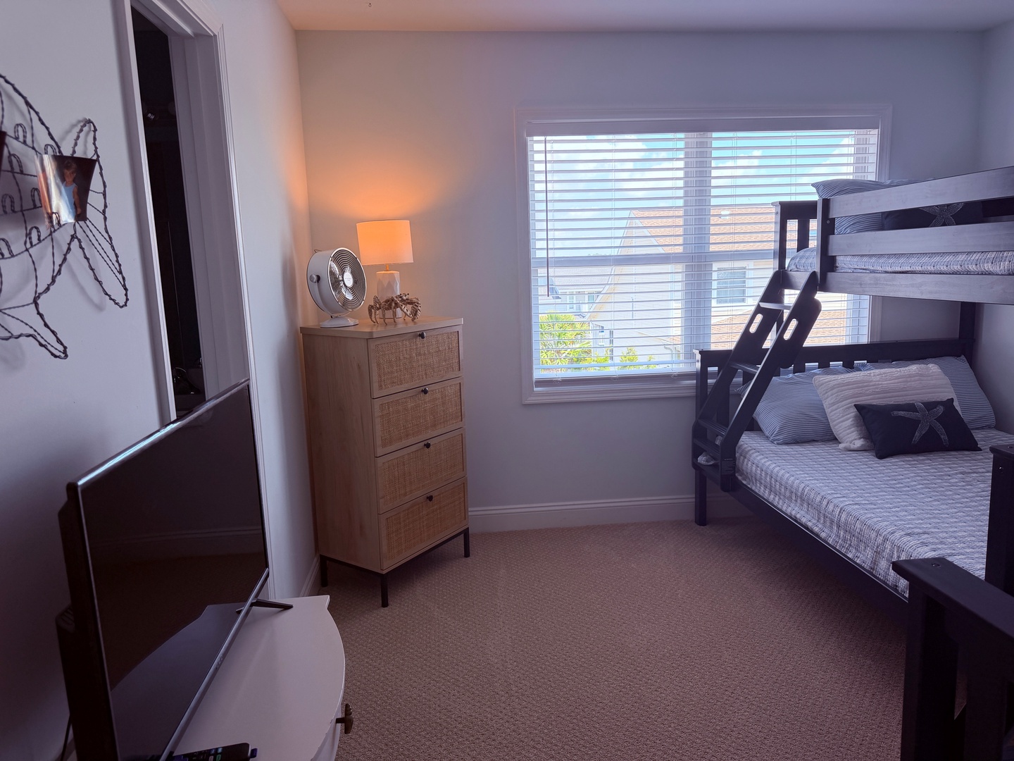 bedroom 5 bunk room