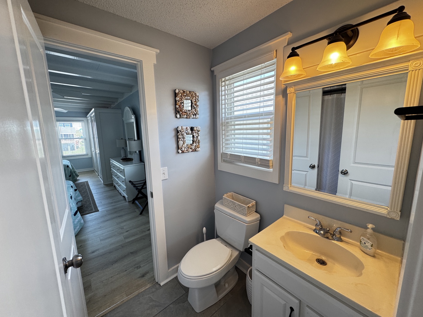 Jack n Jill - Shower Tub