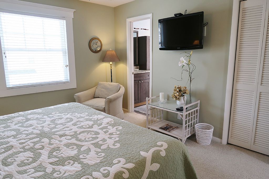 25 - bedroom 4 upstairs