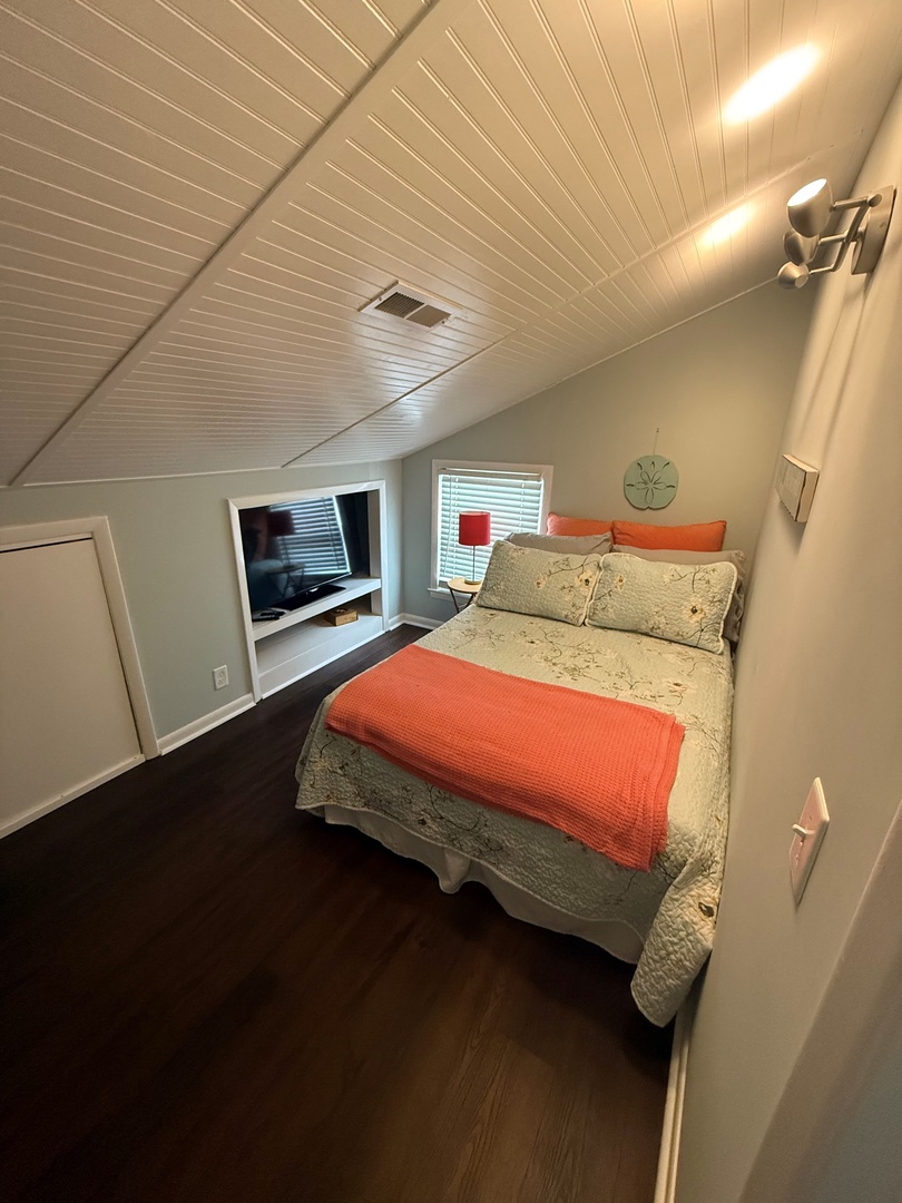 5th Bedroom/Loft Area  - Double