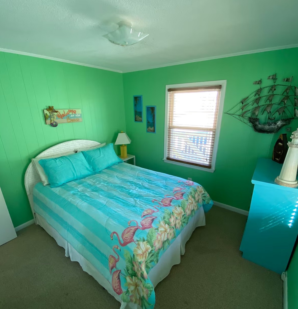 7 - bedroom 2 - queen