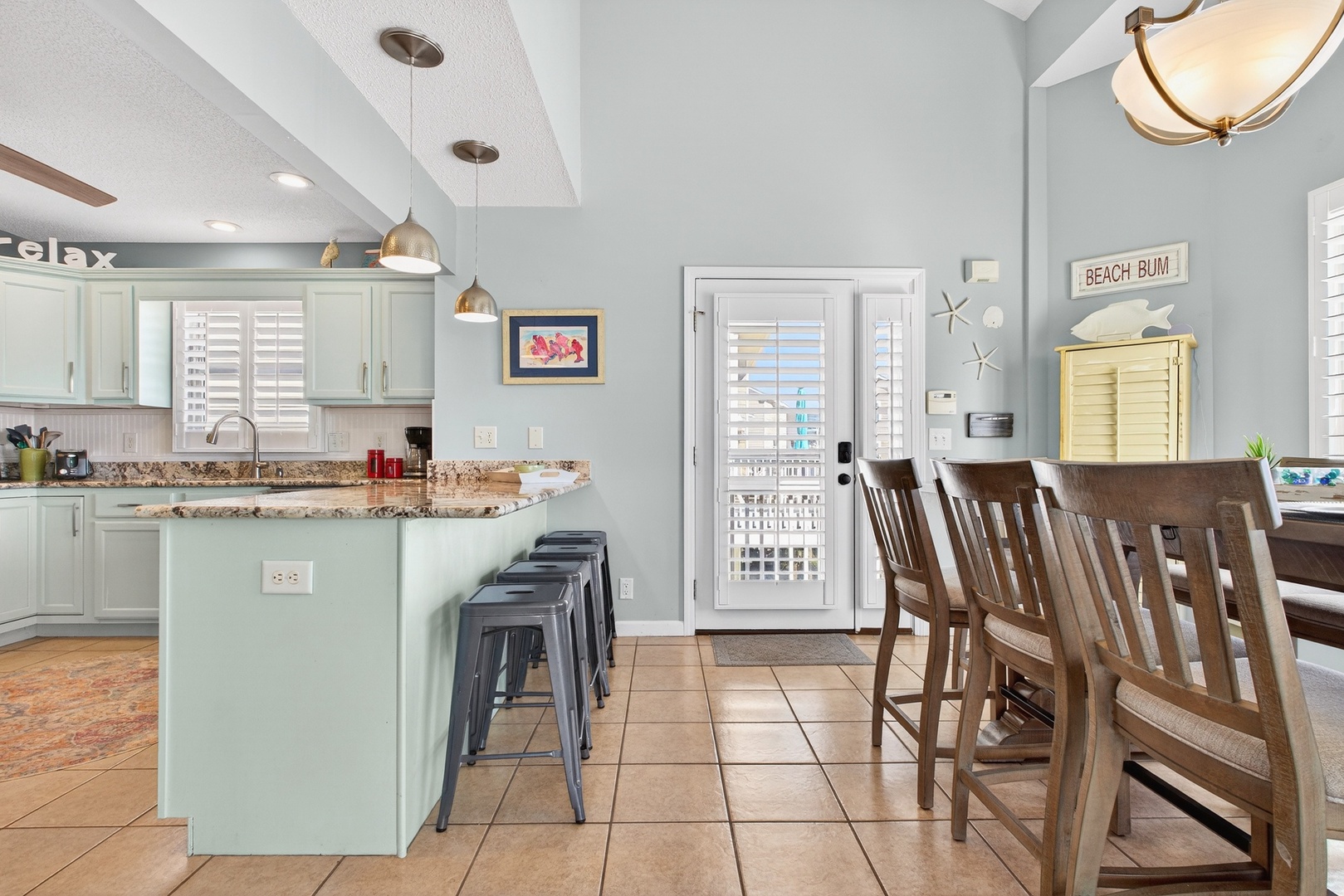 Entrance - Dining Area