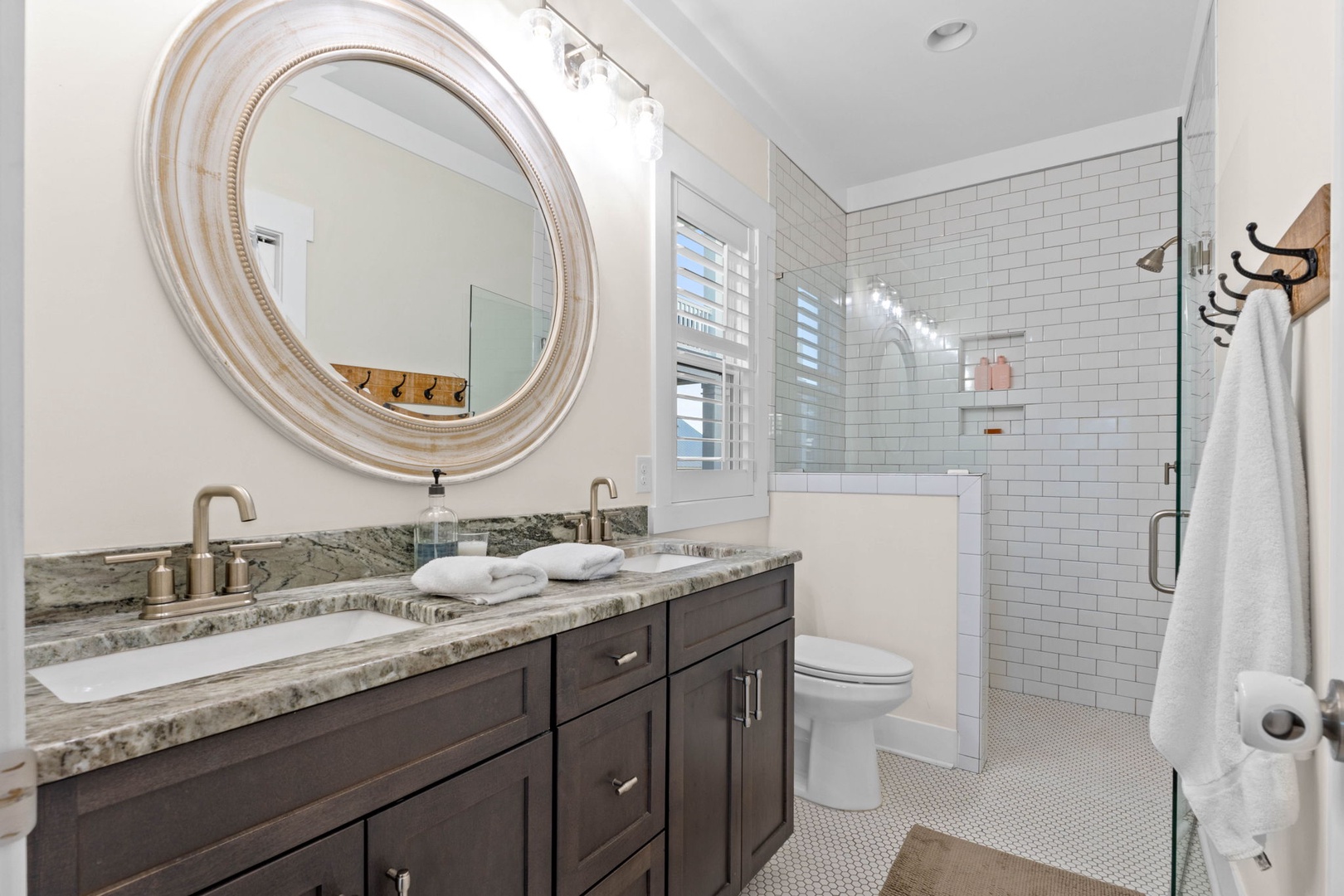 bathroom 1-1 first level