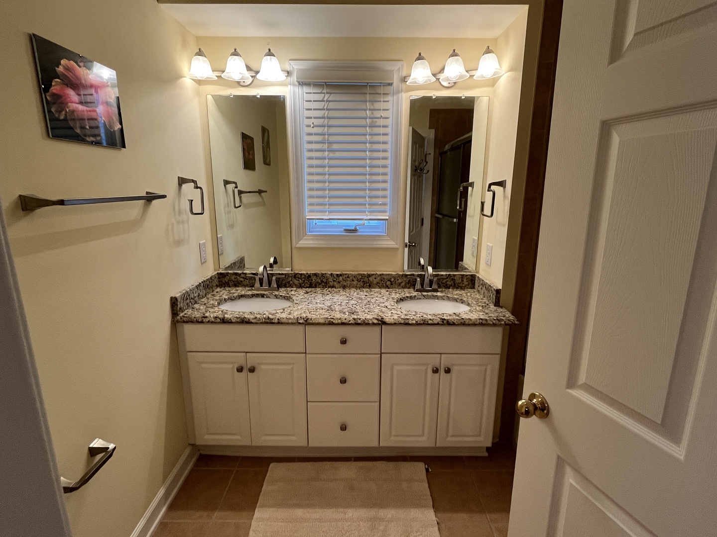 4 - bedroom 1 private bath tub-shower