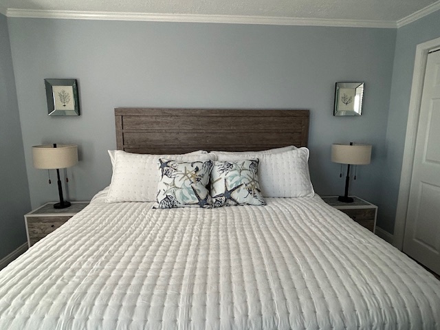 Master Bedroom Suite (3)