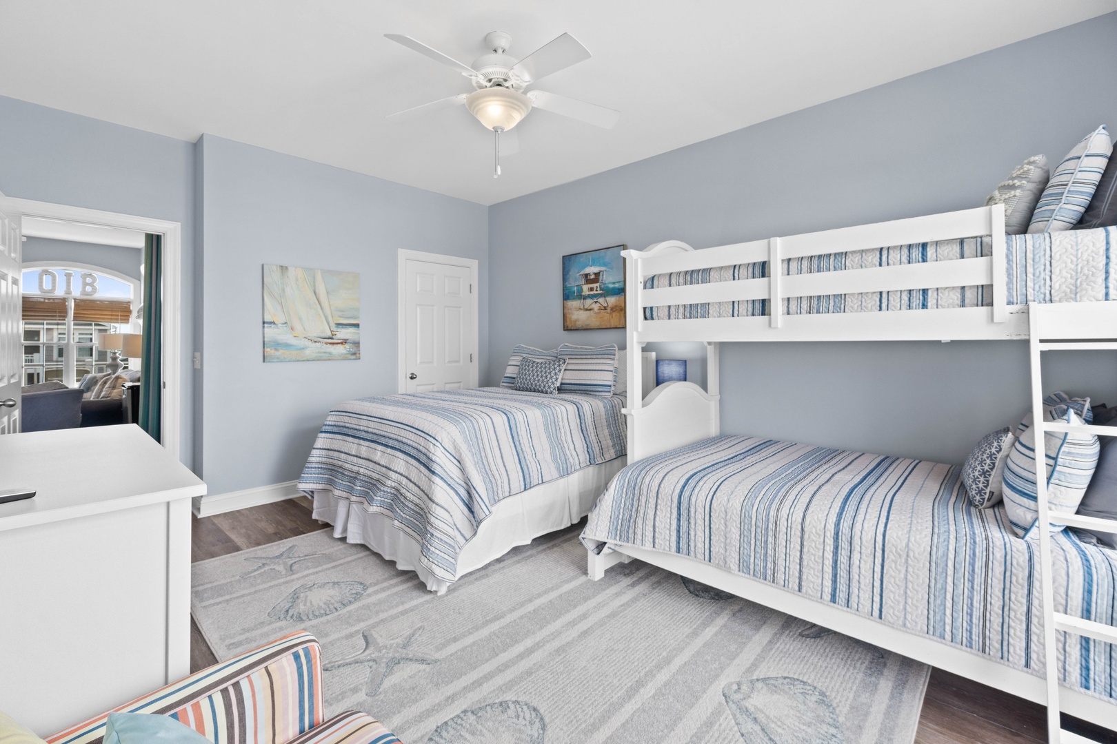 Upstairs Bedroom 4-3