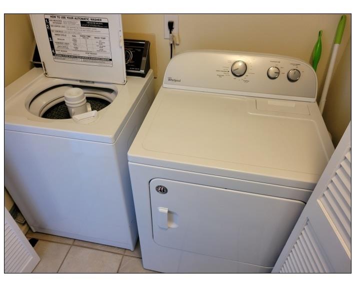 Washer/Dryer Located on First Level Jack n Jill Bath