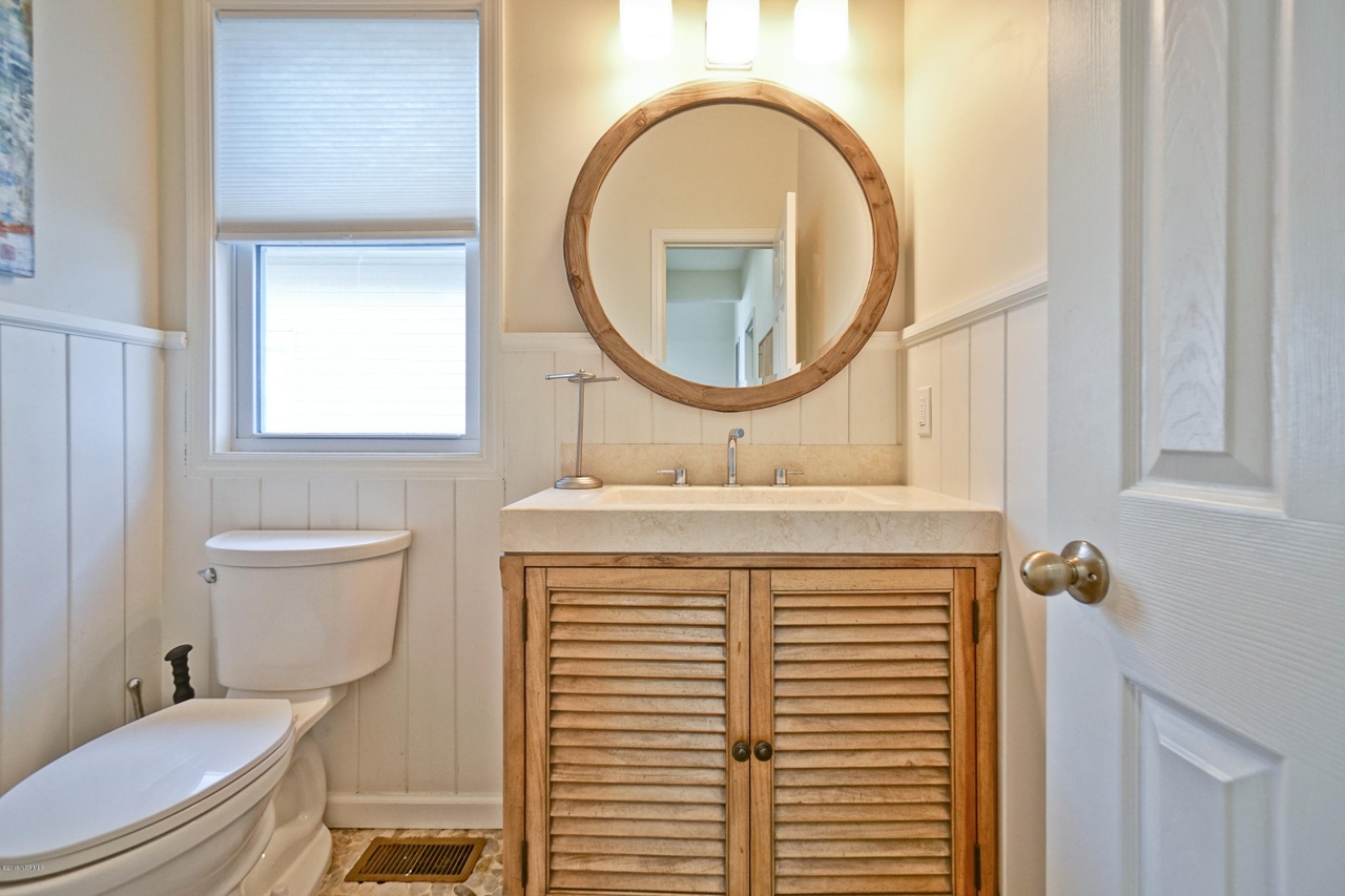 17 half bath first level