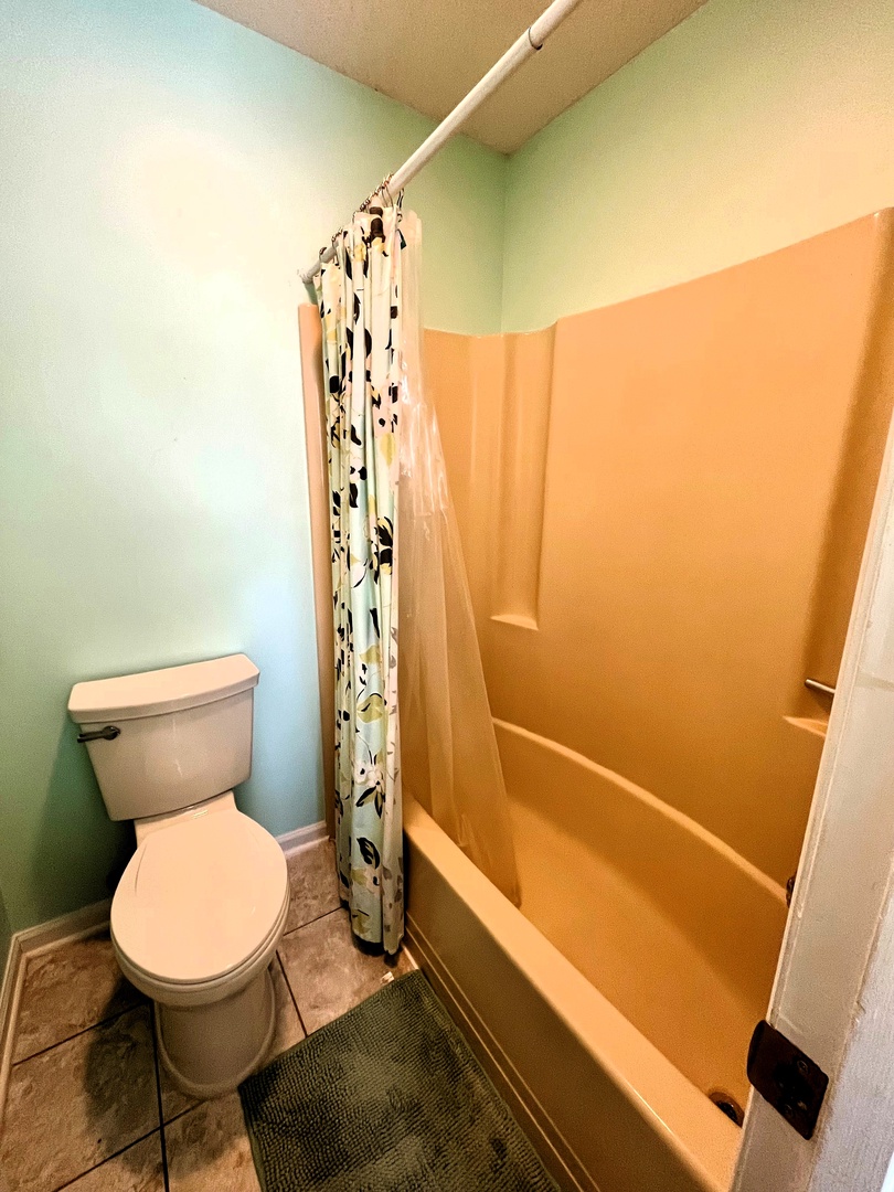 7 - bedroom 1 private bath - tub-shower