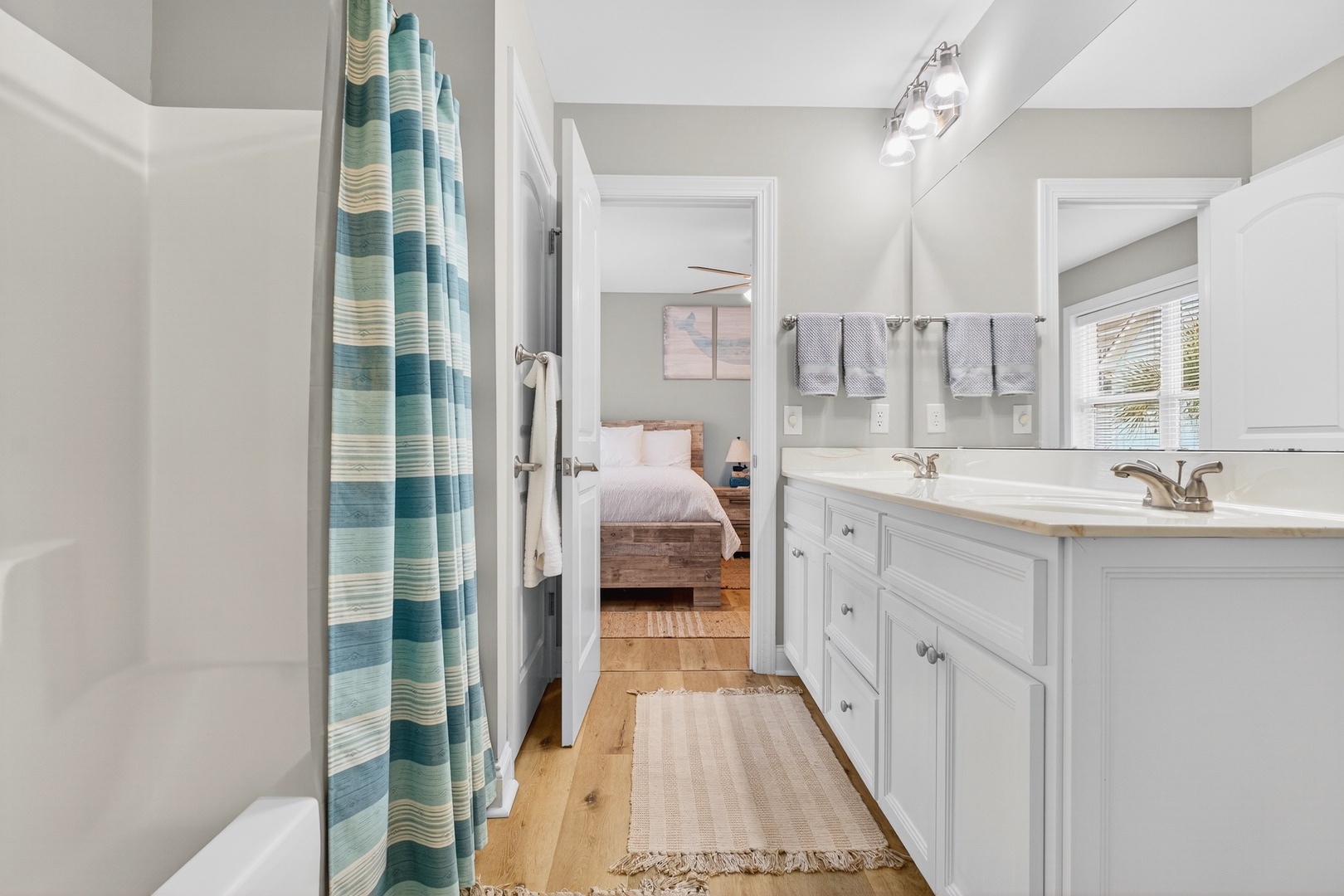 Bathroom Bedroom 1&2 -1