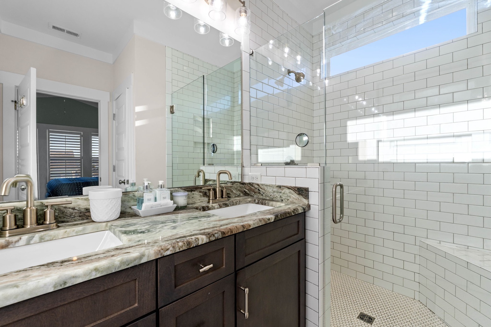 bathroom 4-2 upstairs