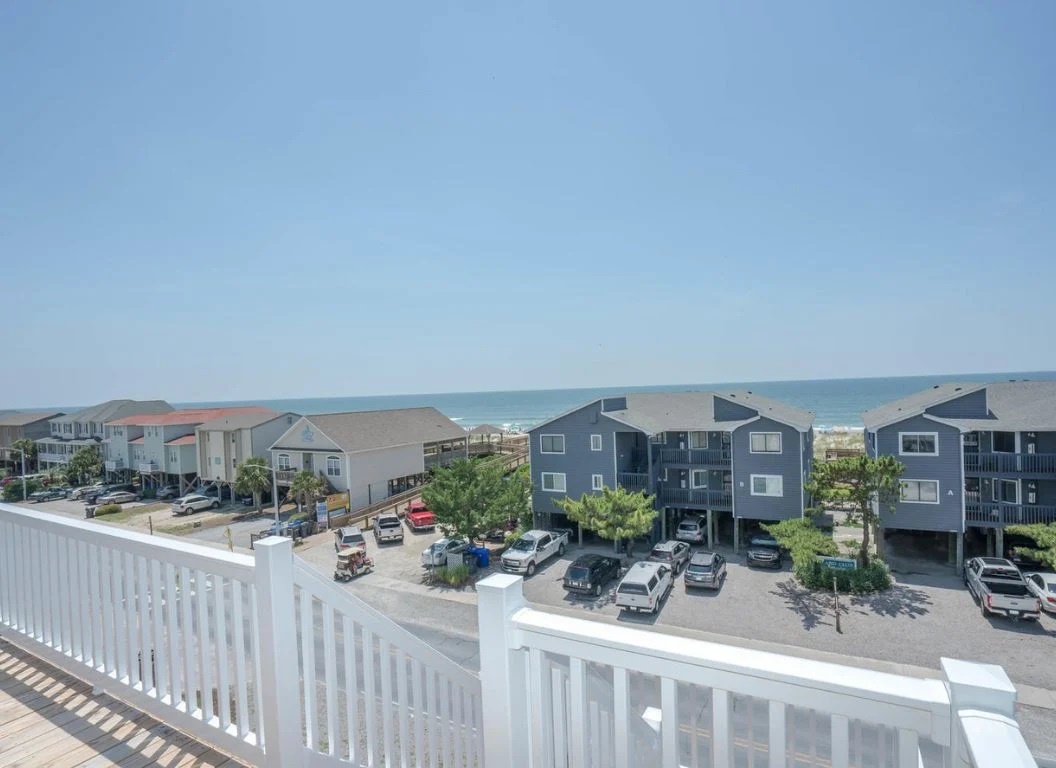 18 view from upper deck widow watch