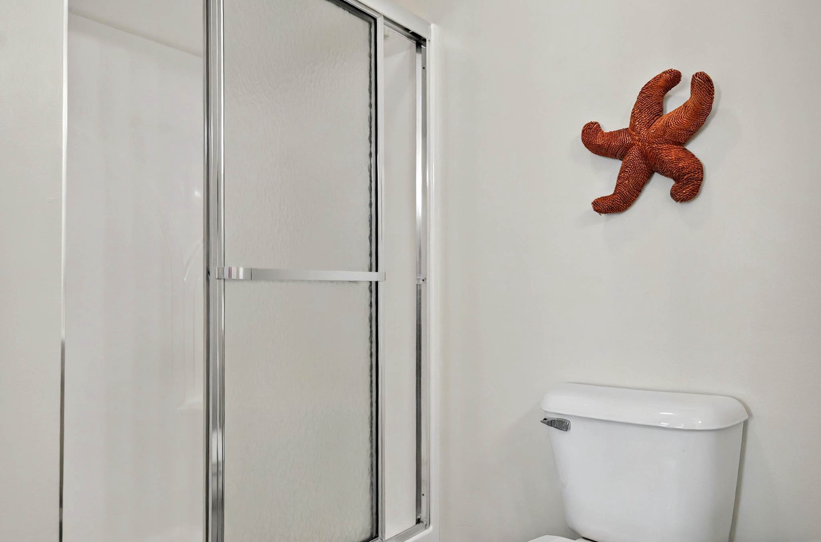 Bedroom 4 Private Bath 4-2