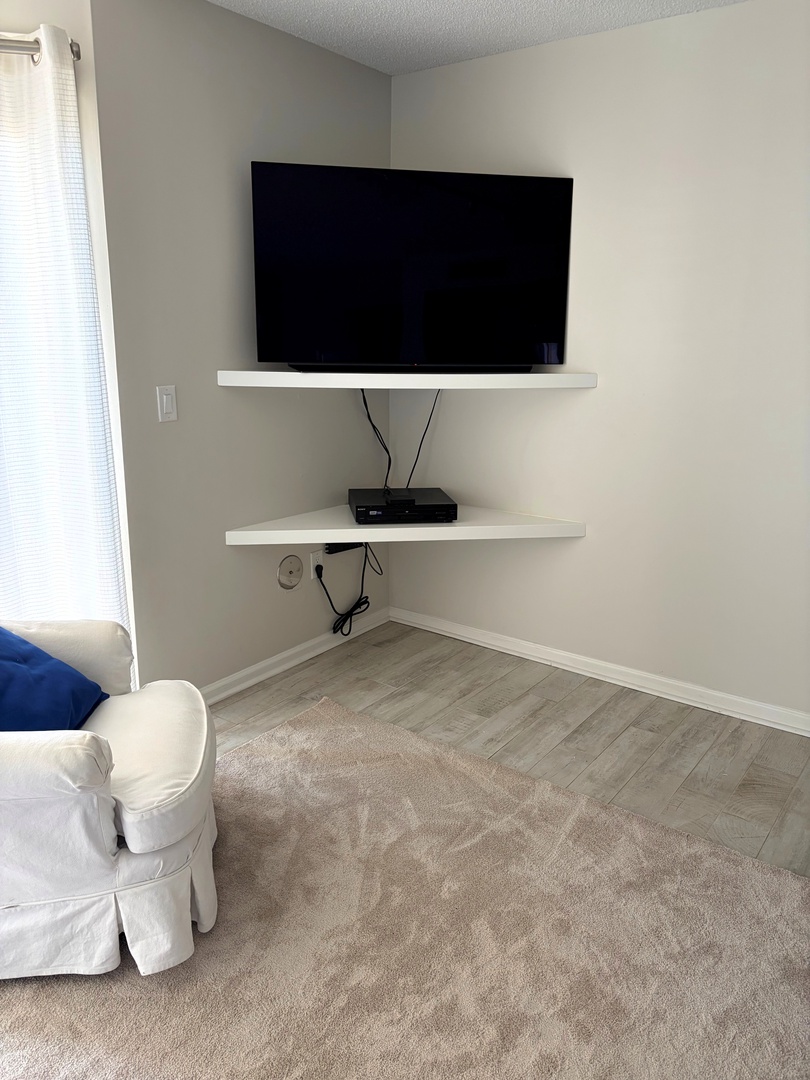 102 Ocean Point living area