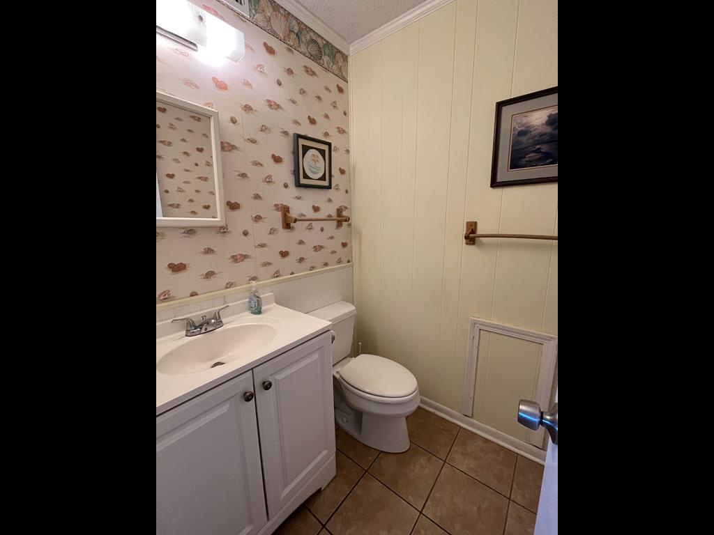 Bedroom 1 Private Half Bath