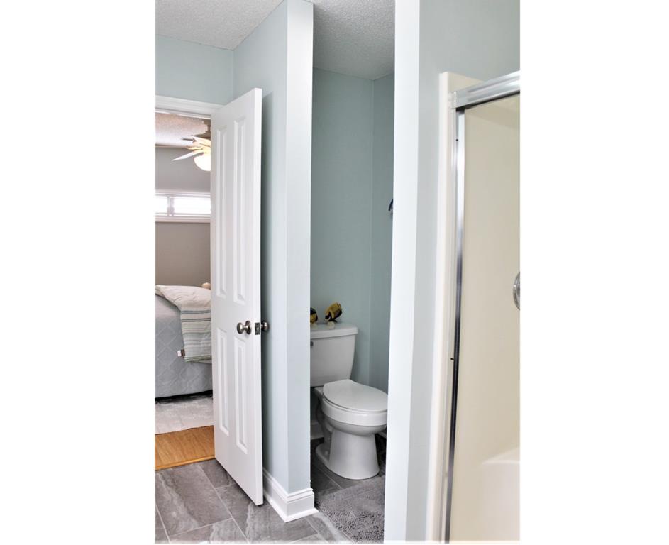 Jack n Jill Bath Upstairs Shared BR 3&4