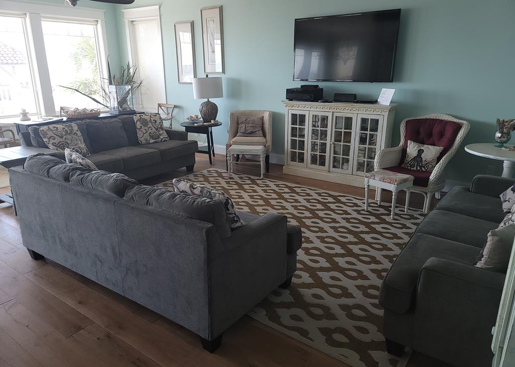 Living Area - First Floor 