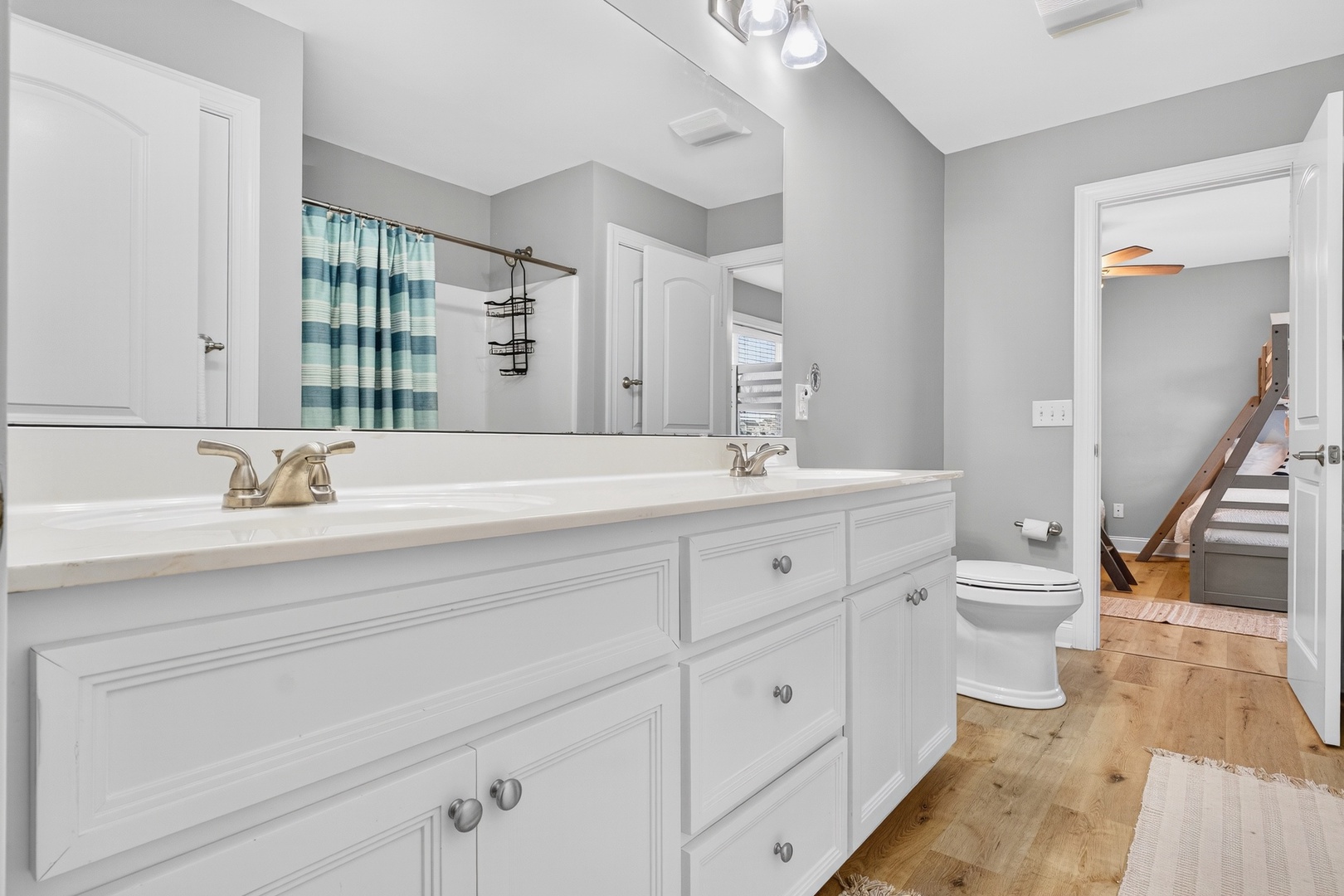 Bathroom Bedroom 1&2 - 2