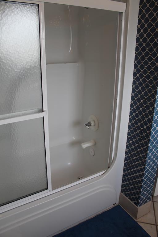 Bathroom 4 - Tub/Shower Combo